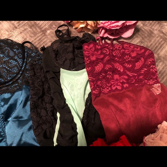 Lingerie - Picture 3 of 5